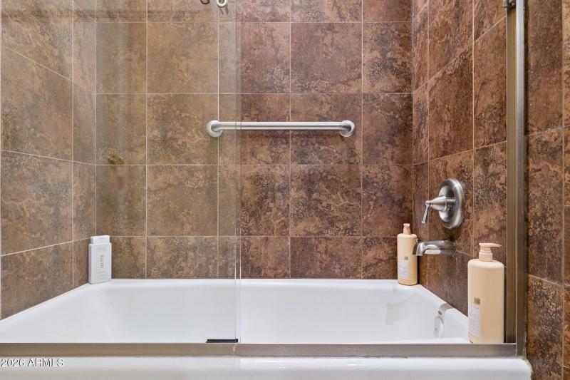 32-web-or-mls-34748-n-93rd-pl