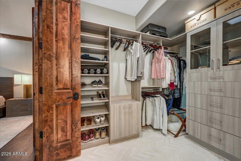 36-Guest Closet