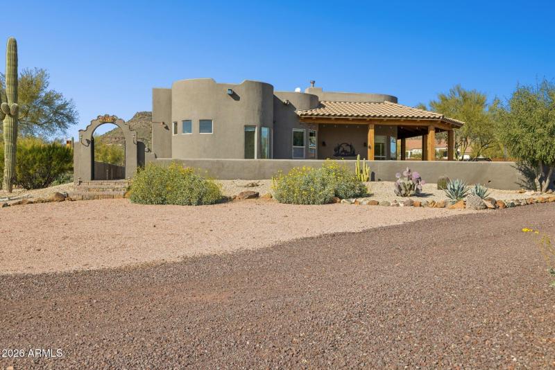 3-web-or-mls-39819-n-26th-st