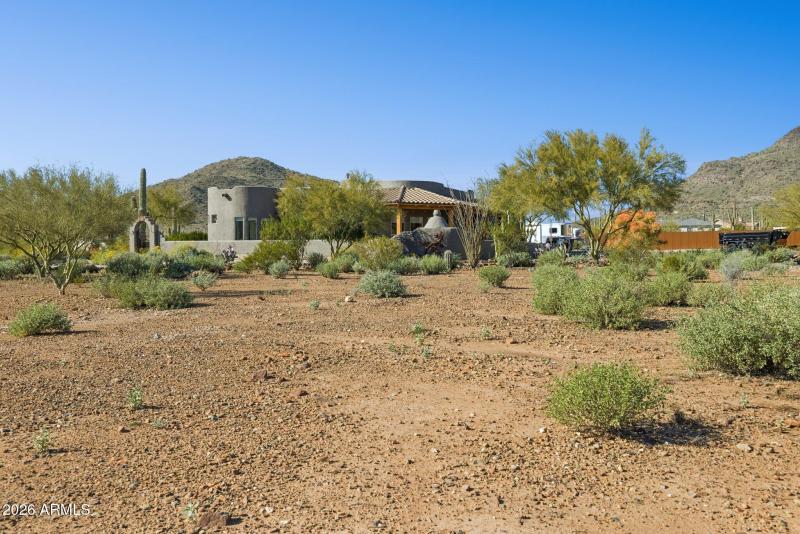 4-web-or-mls-39819-n-26th-st