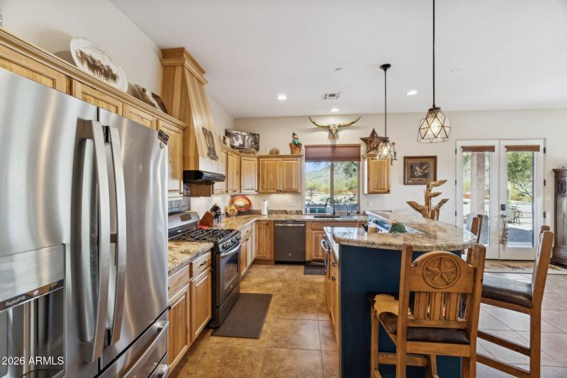 12-web-or-mls-39819-n-26th-st