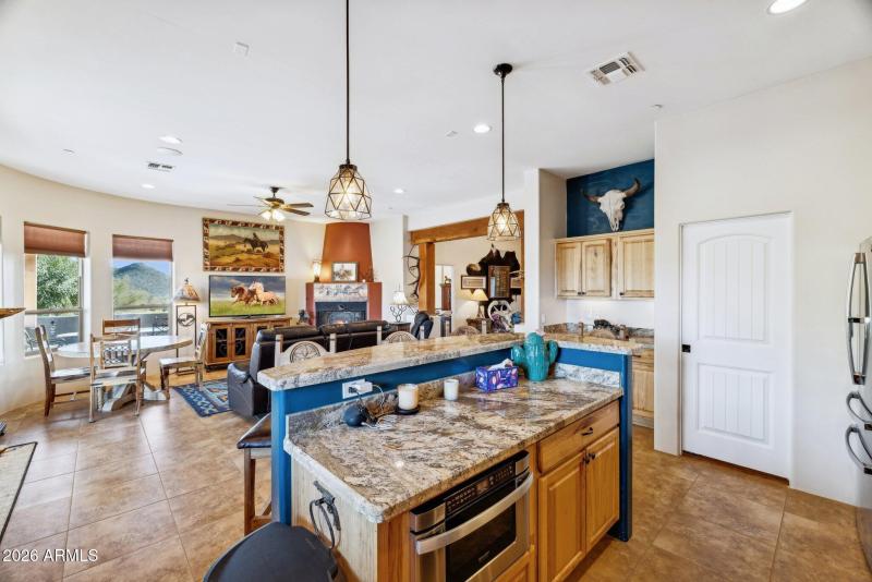 14-web-or-mls-39819-n-26th-st