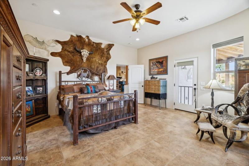 19-web-or-mls-39819-n-26th-st