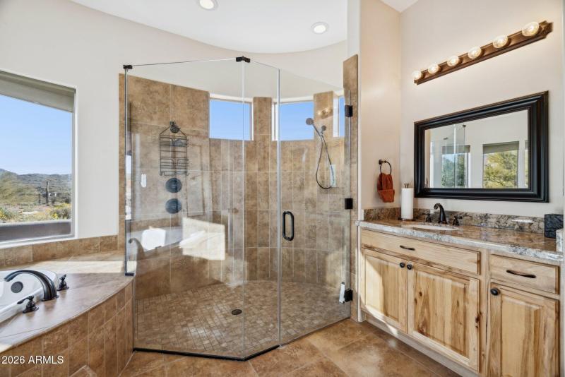 22-web-or-mls-39819-n-26th-st