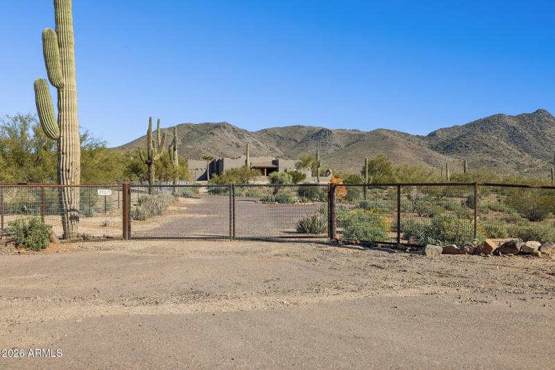 37-web-or-mls-39819-n-26th-st