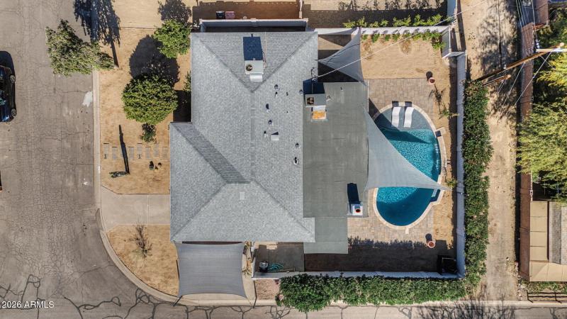 Large Corner Lot w Pool