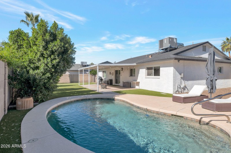 3-web-or-mls-Qp-8174