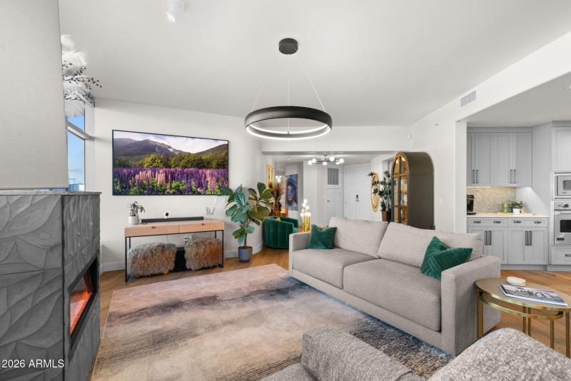 38-web-or-mls-140 E Rio Salado Pkwy 804,