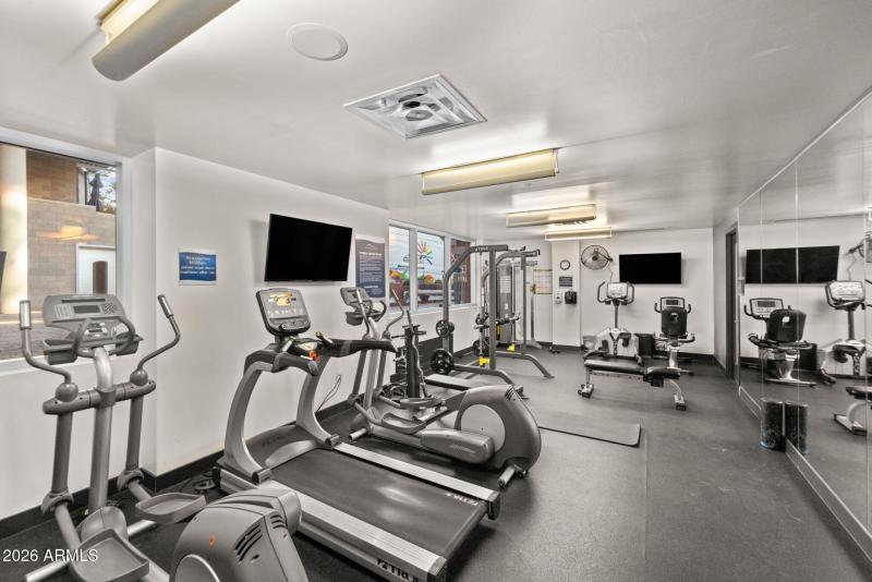 100-web-or-mls-140 E Rio Salado Pkwy 804