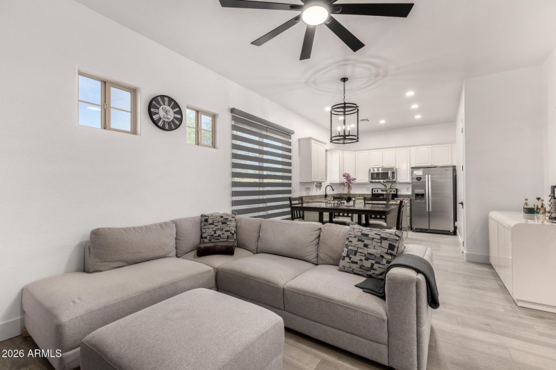 16 - Country Club 1367 #1041