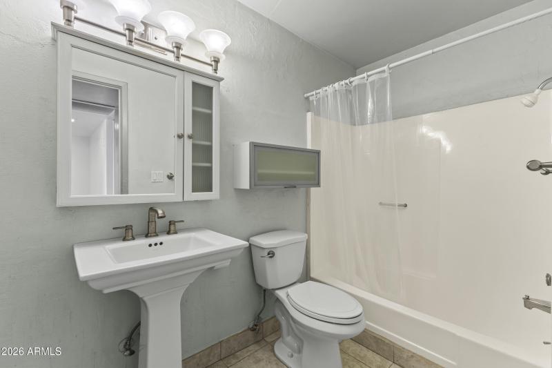 2nd Bathroom