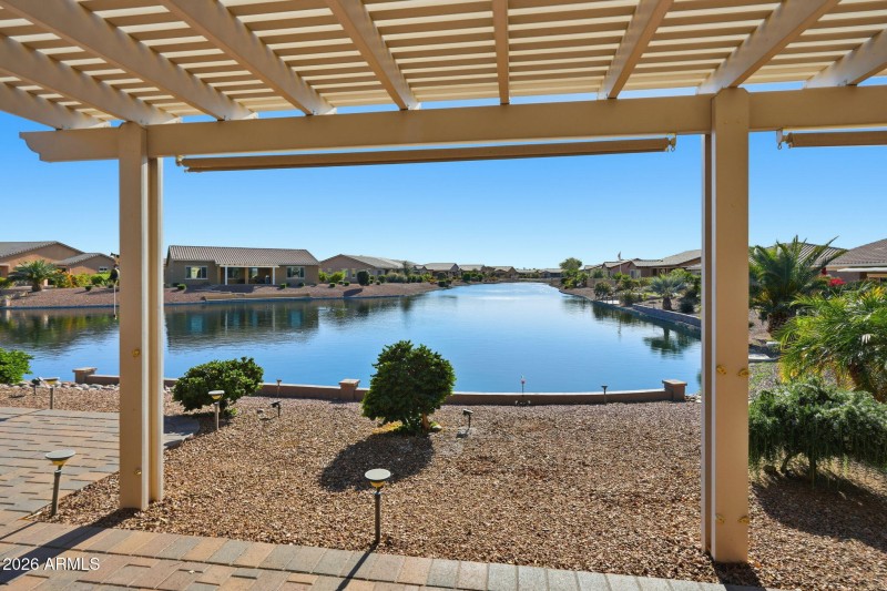 Harvest Moon Lakeviews side