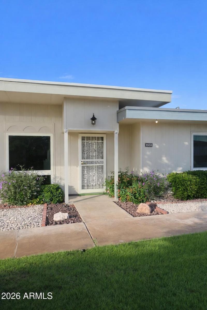 Front Exterior no shadows