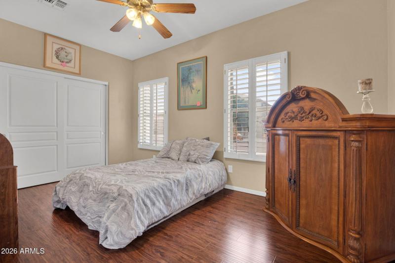 19-web-or-mls-5382 W Kaler-19