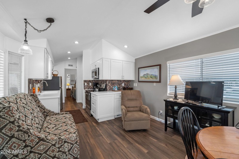 007__111 S Greenfield Rd unit 418