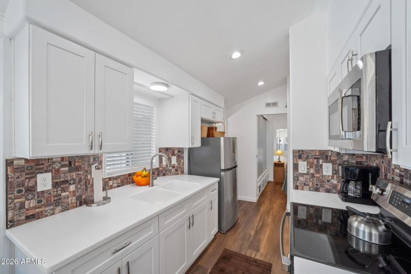 009__111 S Greenfield Rd unit 418