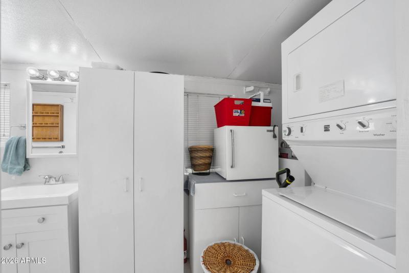 013__111 S Greenfield Rd unit 418