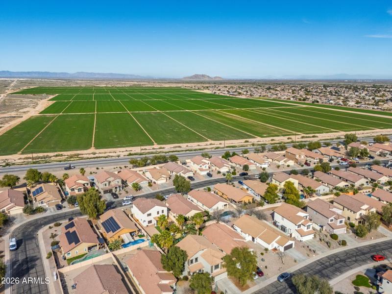 37-web-or-mls-45151 Paraiso Ln-37