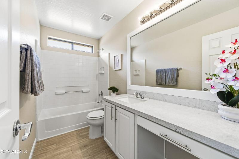 22-web-or-mls-45151 Paraiso Ln-22