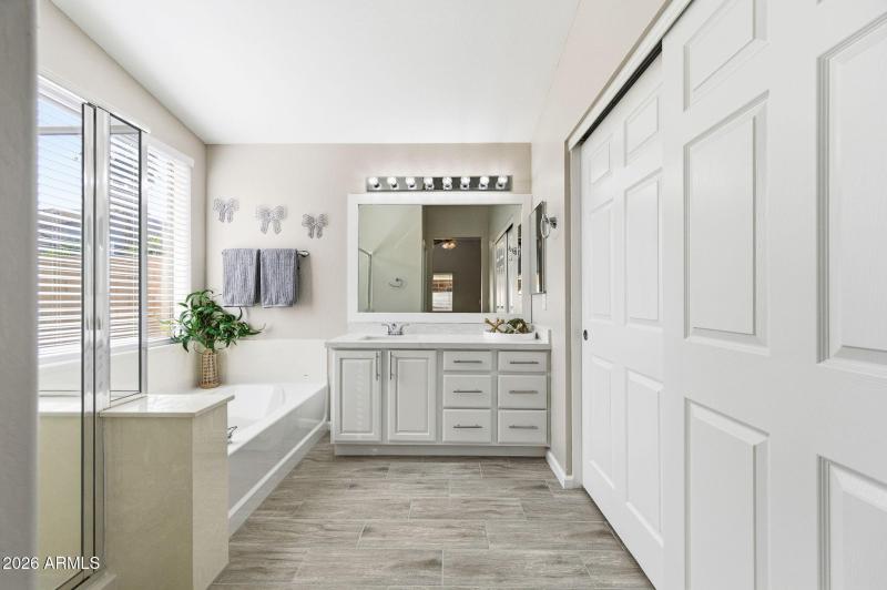 11-web-or-mls-45151 Paraiso Ln-11