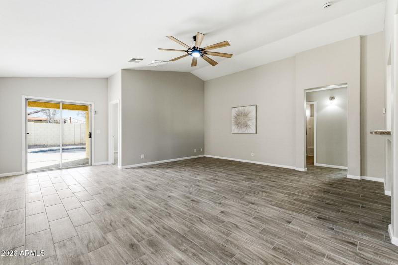 5-web-or-mls-45151 Paraiso Ln-5