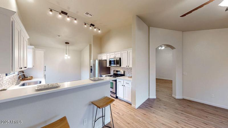 3845ViadelaReina-216