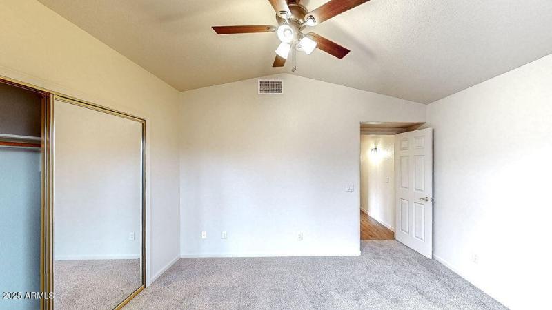 3845ViadelaReina-203