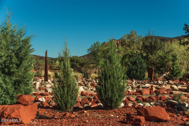 Back with pond/Mtn. and neighbor views