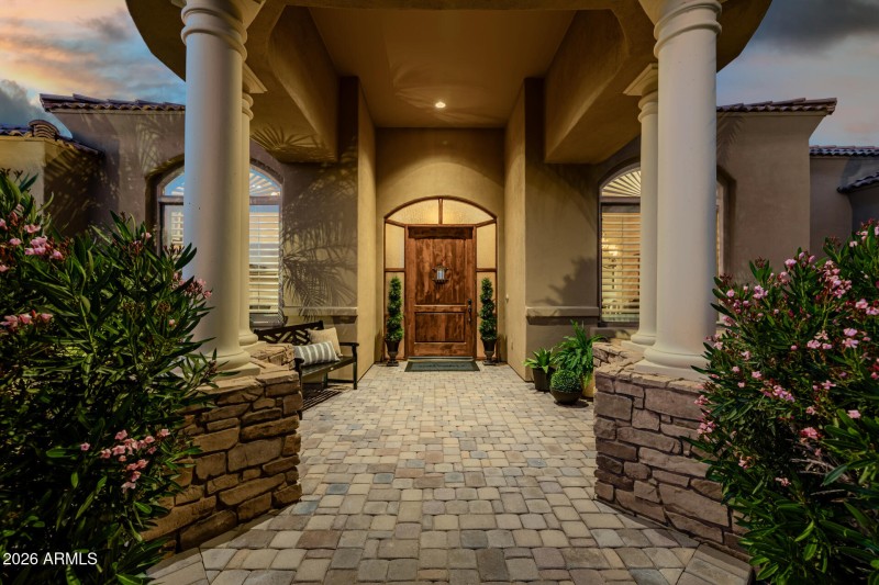 Dramatic covered entry