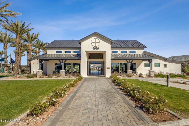 61-web-or-mls-5924-e-redmont-dr