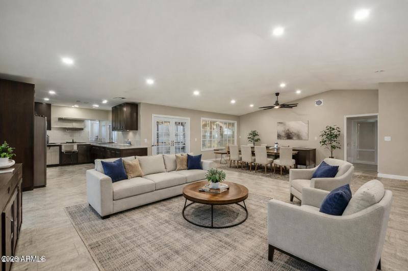 7ab28e8f-daff-457a-b192-08f580c2265e