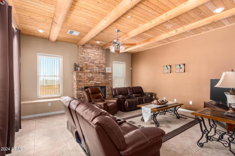 0014-14-Gelding Lane