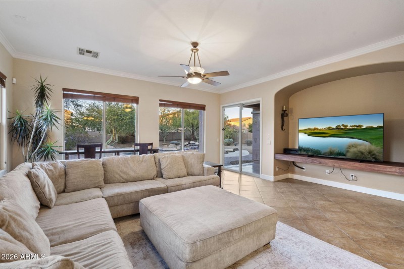 FR- Media & Patio Access