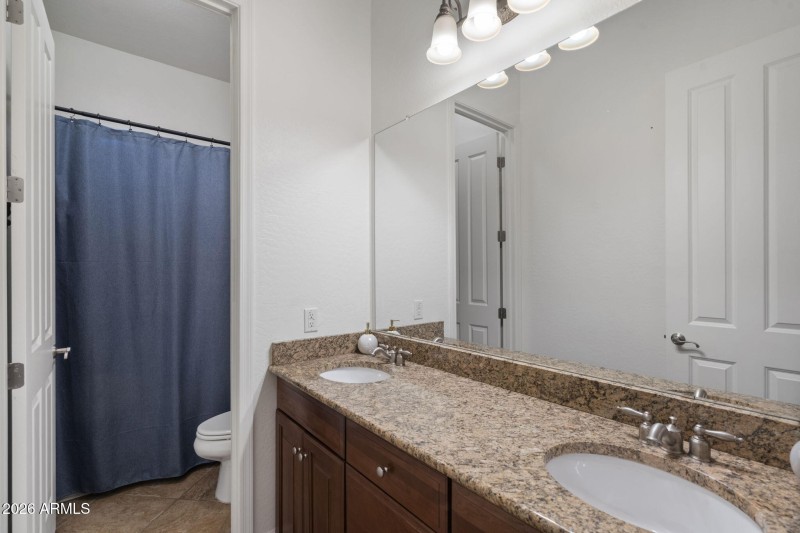Bath W Granite Counters