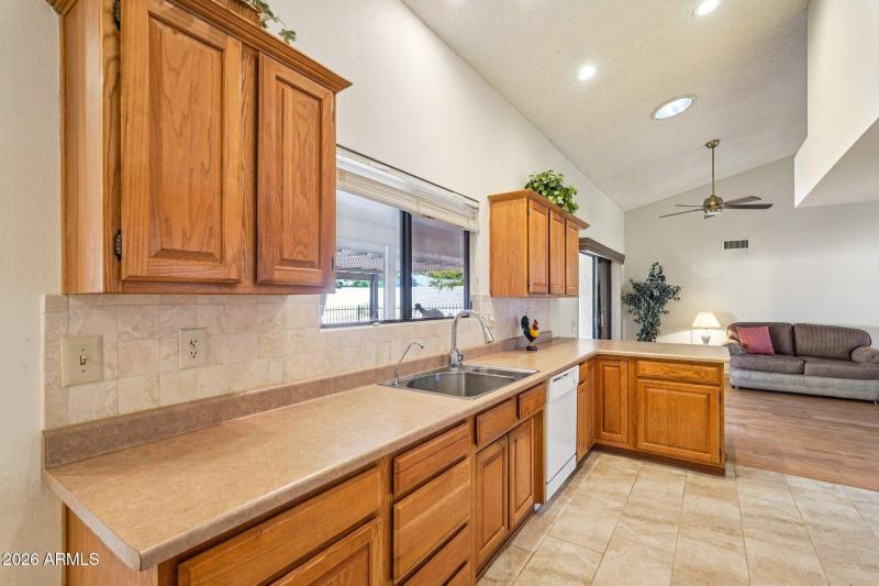 17-web-or-mls-N Crown Ridge Dr-S0202-017