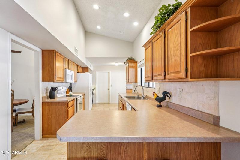 18-web-or-mls-N Crown Ridge Dr-S0202-018