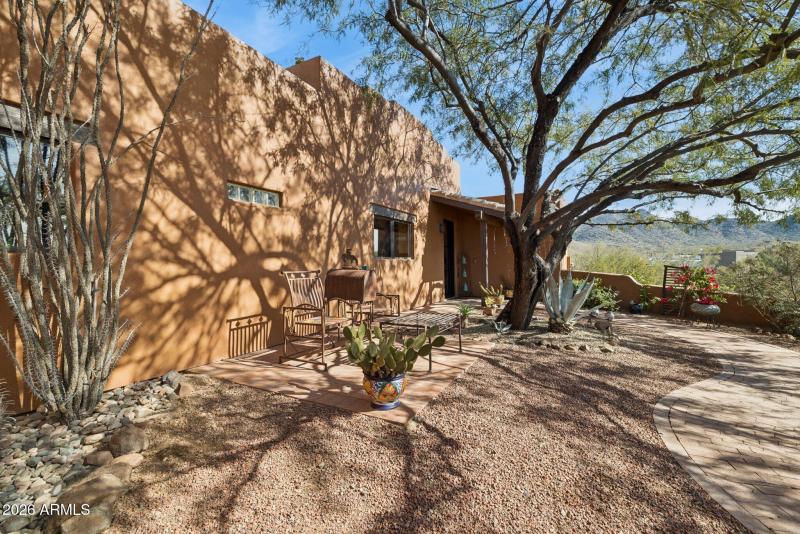 6-web-or-mls-39913-n-26th-st