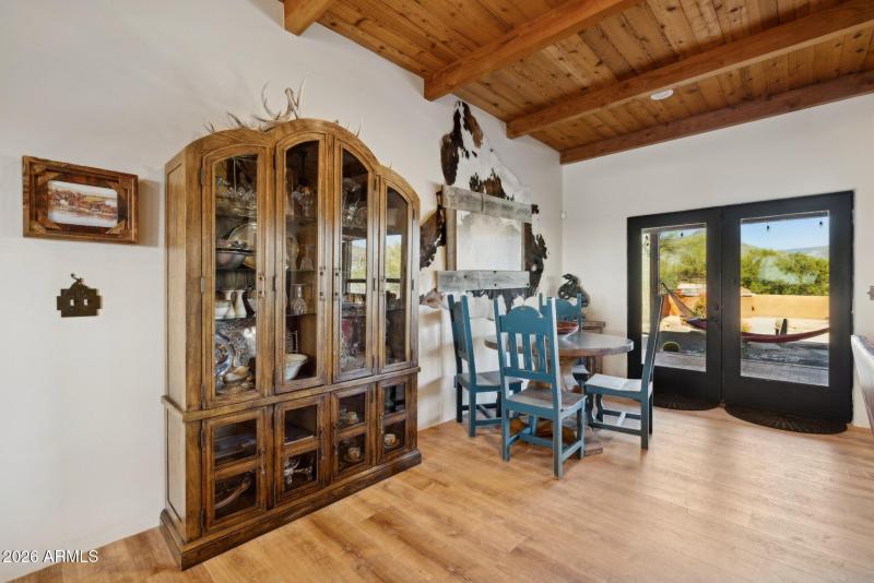 14-web-or-mls-39913-n-26th-st