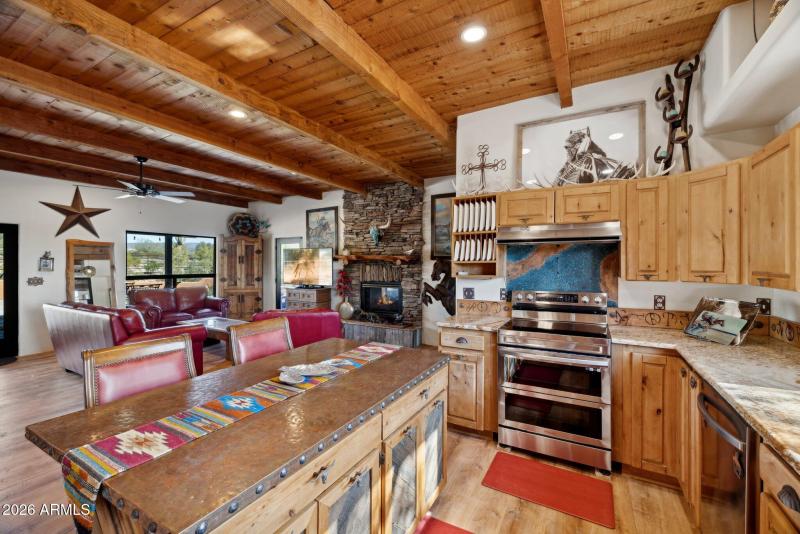 19-web-or-mls-39913-n-26th-st