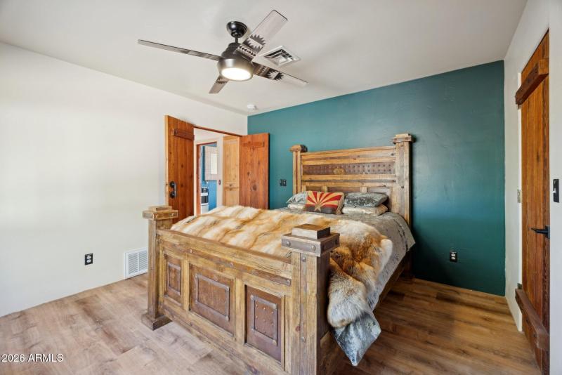 33-web-or-mls-39913-n-26th-st