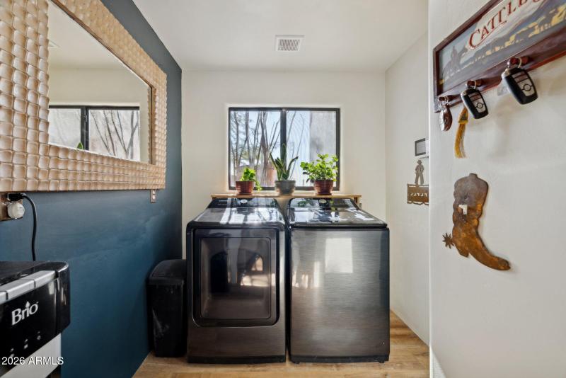 39-web-or-mls-39913-n-26th-st