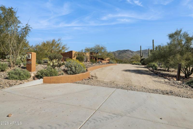 40-web-or-mls-39913-n-26th-st