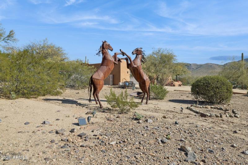 41-web-or-mls-39913-n-26th-st