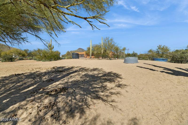 59-web-or-mls-39913-n-26th-st