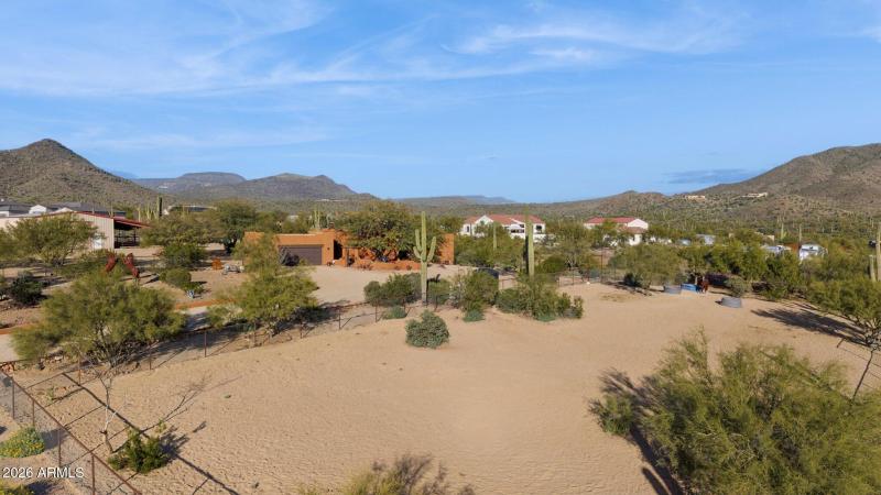 64-web-or-mls-39913-n-26th-st