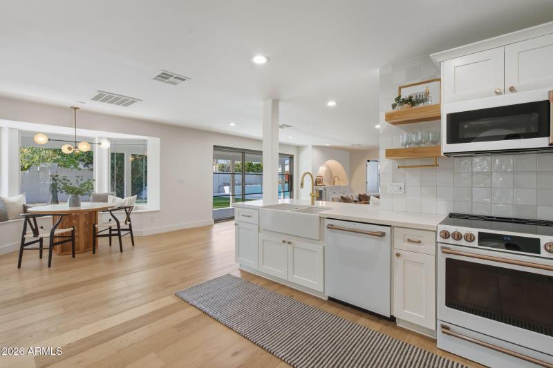 Open Kitchen & Dining Flow