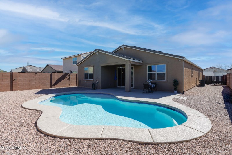 W Ganly Way (40010)-9