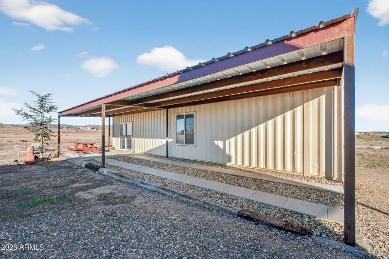 11-web-or-mls-2690-w-pilots-rest-airstri