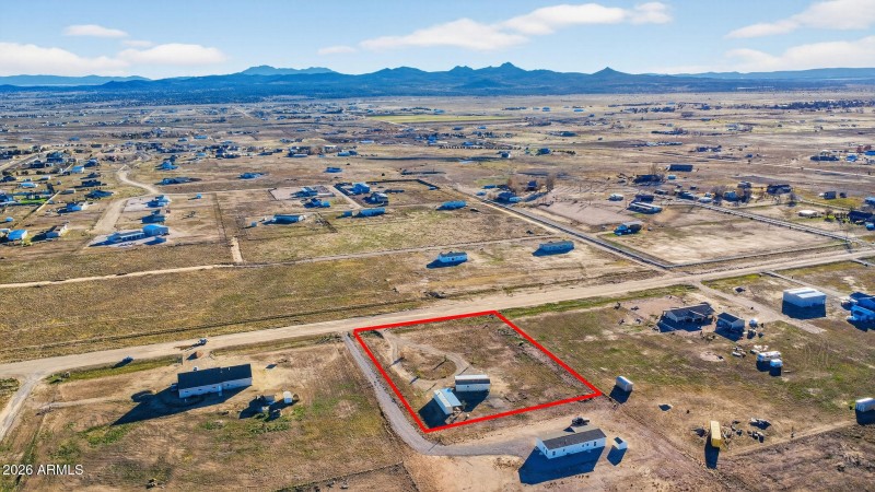 14-web-or-mls-2690-w-pilots-rest-airstri