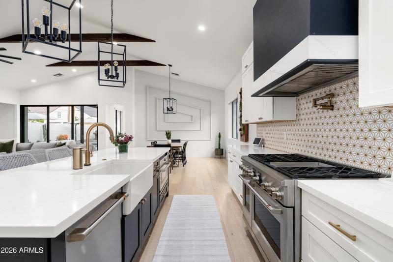 18-4223 N 41st Pl (18 of 64)